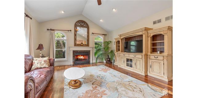 9 woodmere Road, Monroe, NJ 08831