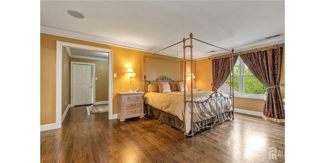 9 woodmere Road, Monroe, NJ 08831