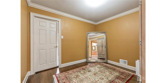9 woodmere Road, Monroe, NJ 08831