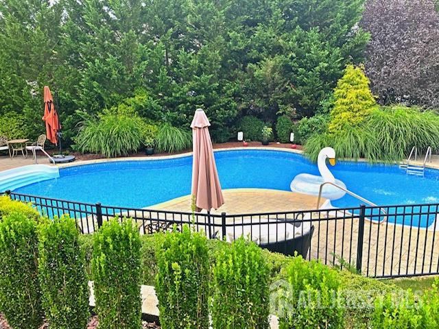9 woodmere Road, Monroe, NJ 08831