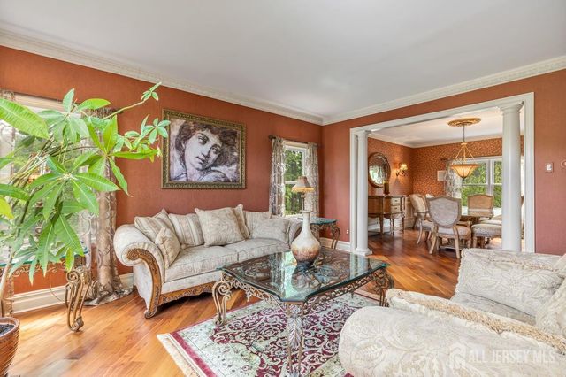9 woodmere Road, Monroe, NJ 08831