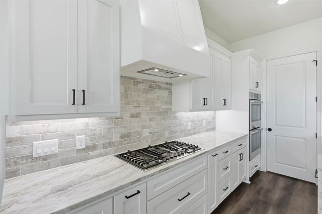 1034 Kingsley Court, Weatherford, TX 76087