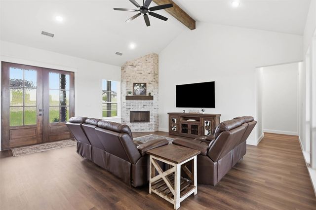 1034 Kingsley Court, Weatherford, TX 76087
