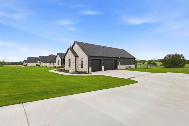 1034 Kingsley Court, Weatherford, TX 76087
