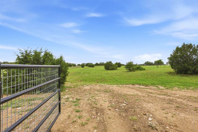 1034 Kingsley Court, Weatherford, TX 76087