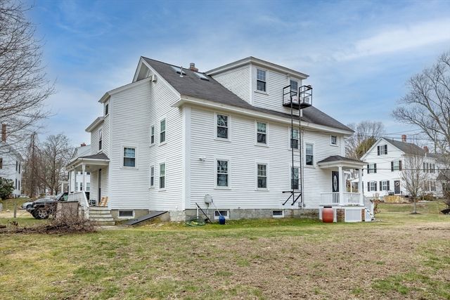 6 Littleton Rd 3, Harvard, MA 01451