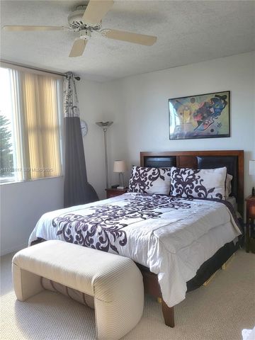 4330 Hillcrest Dr 405, Hollywood, FL 33021