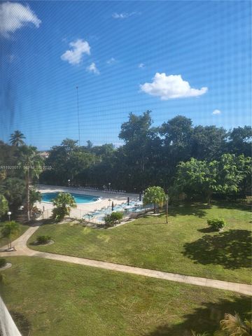 4330 Hillcrest Dr 405, Hollywood, FL 33021