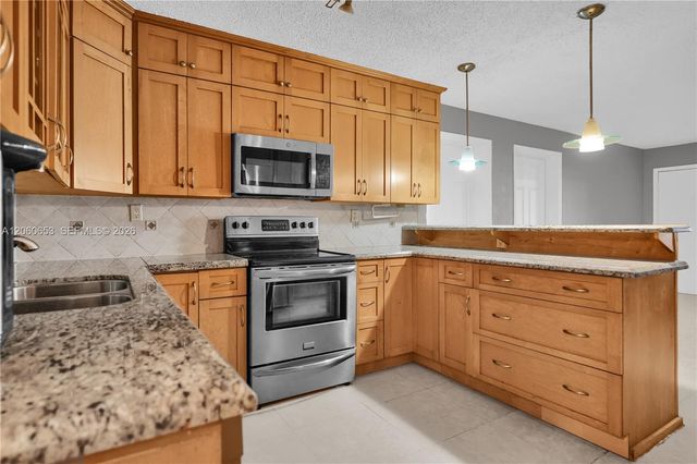 4011 N Meridian Ave 21, Miami Beach, FL 33140