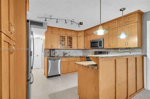 4011 N Meridian Ave 21, Miami Beach, FL 33140