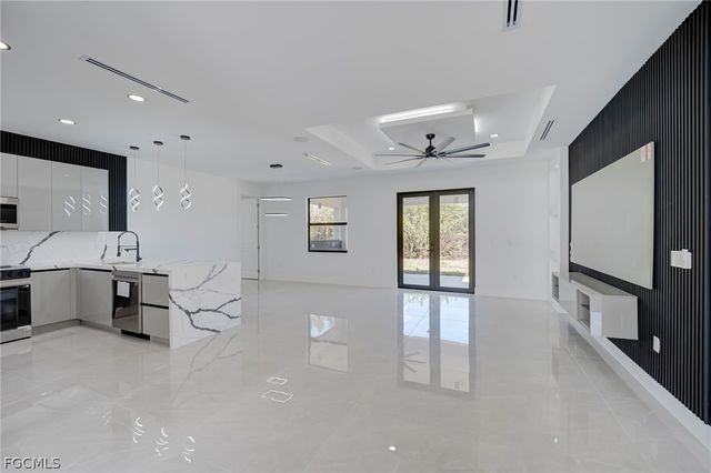 5000 Banning ST, Lehigh Acres, FL 33971