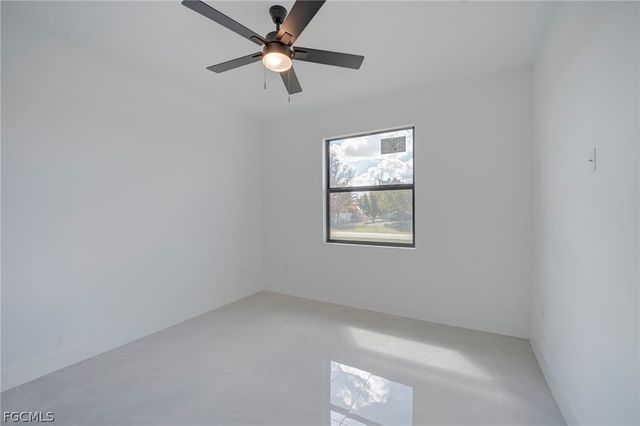 5000 Banning ST, Lehigh Acres, FL 33971