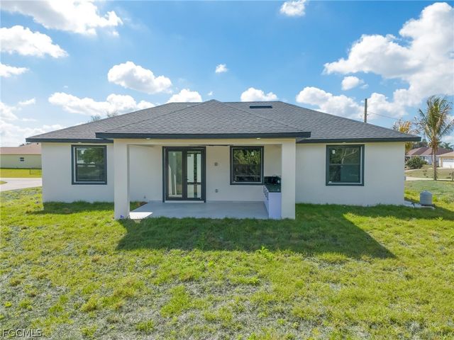 5000 Banning ST, Lehigh Acres, FL 33971