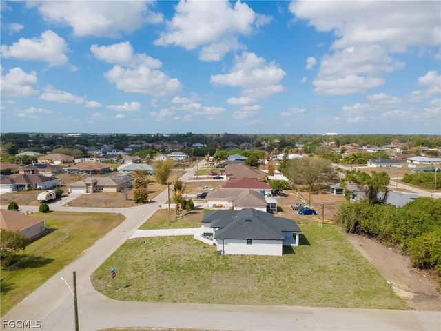 5000 Banning ST, Lehigh Acres, FL 33971