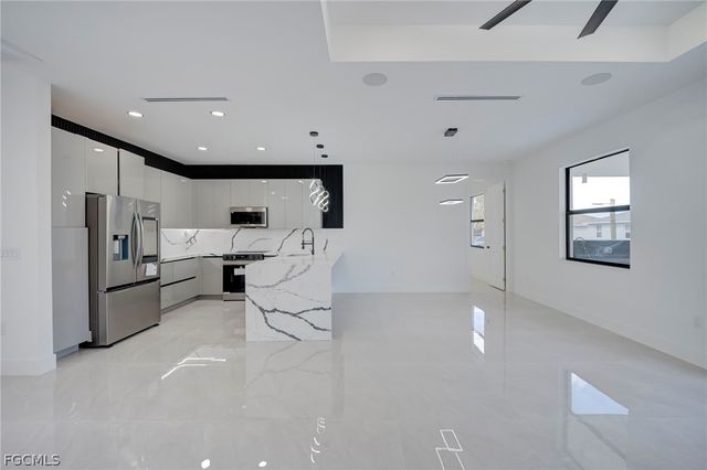 5000 Banning ST, Lehigh Acres, FL 33971