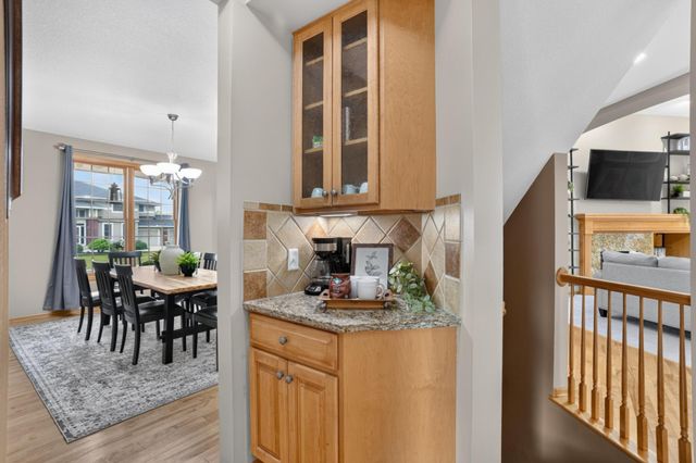 19044 Inndale Drive, Lakeville, MN 55044