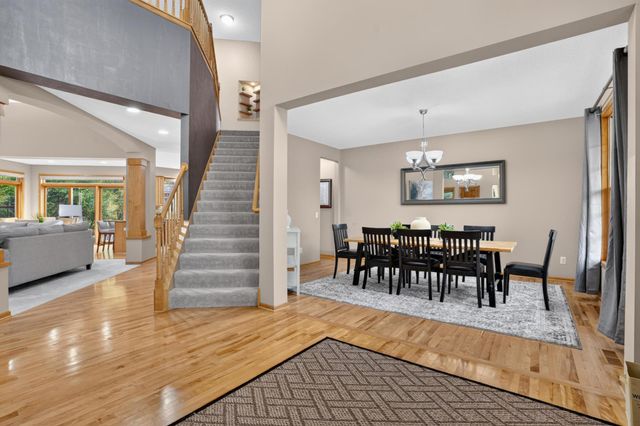 19044 Inndale Drive, Lakeville, MN 55044