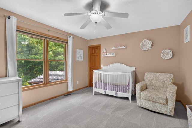 19044 Inndale Drive, Lakeville, MN 55044