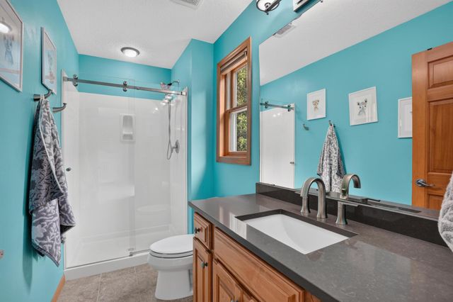 19044 Inndale Drive, Lakeville, MN 55044