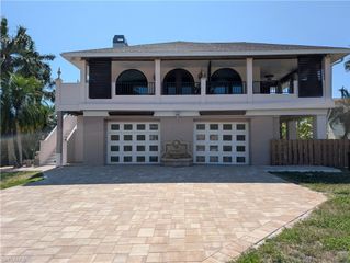 14952 Kimberly LN, Fort Myers, FL 33908
