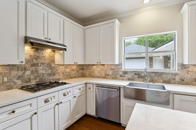 816 Anderson Street, Bellaire, TX 77401