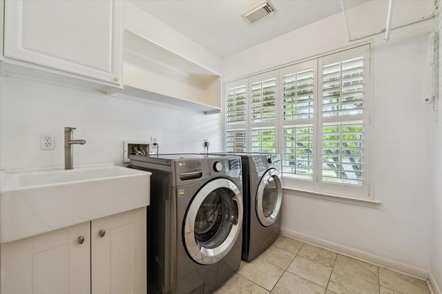 816 Anderson Street, Bellaire, TX 77401
