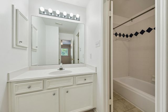 816 Anderson Street, Bellaire, TX 77401