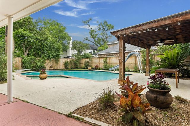 816 Anderson Street, Bellaire, TX 77401