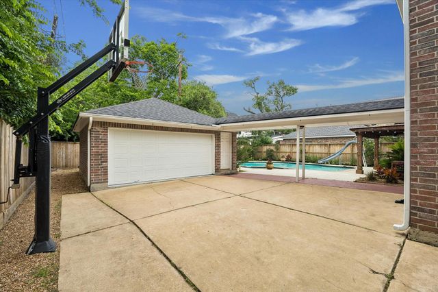 816 Anderson Street, Bellaire, TX 77401