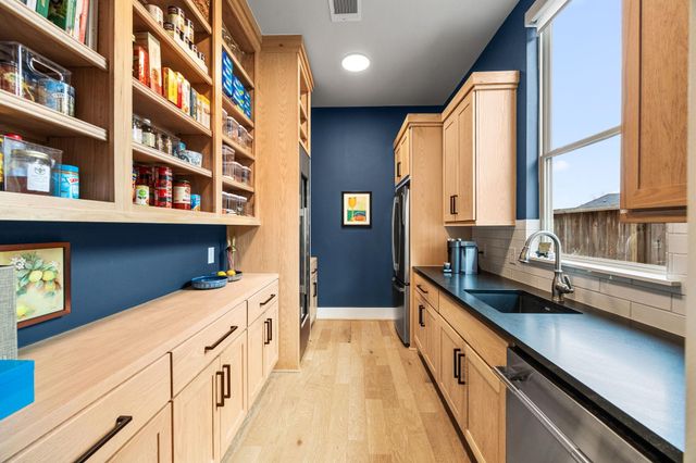 3211 Whispering Pecans Drive, Fulshear, TX 77441