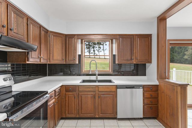 486 SHIPMAN RD, Sunbury, PA 17801