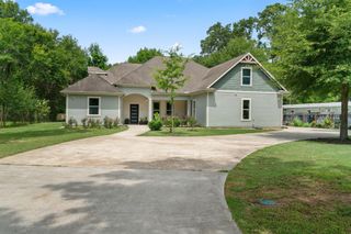 210 County Road 3311, Cleveland, TX 77327