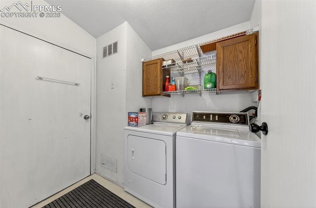 65 Pendelton Circle, Colorado Springs, CO 80914