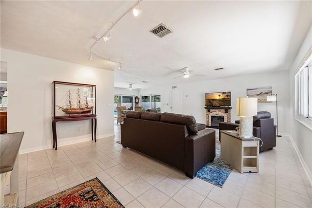 18381 Panther Trail LN, North Fort Myers, FL 33917