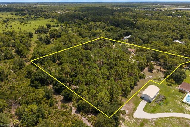 18381 Panther Trail LN, North Fort Myers, FL 33917