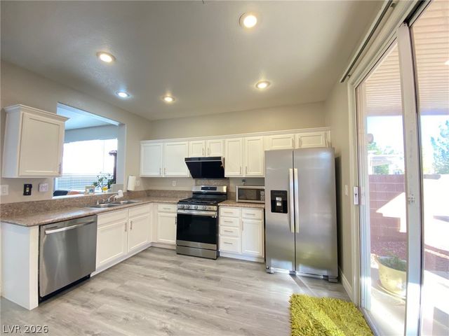 9845 BROOK CANYON Drive, Las Vegas, NV 89147