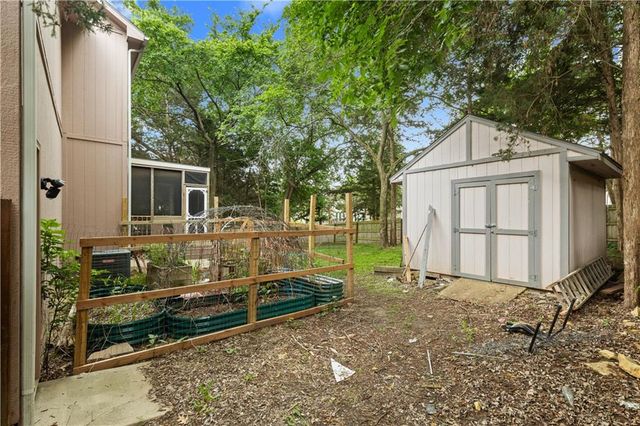 34561 W 85th Terrace, De Soto, KS 66218