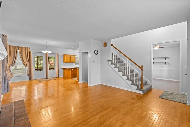 34561 W 85th Terrace, De Soto, KS 66218