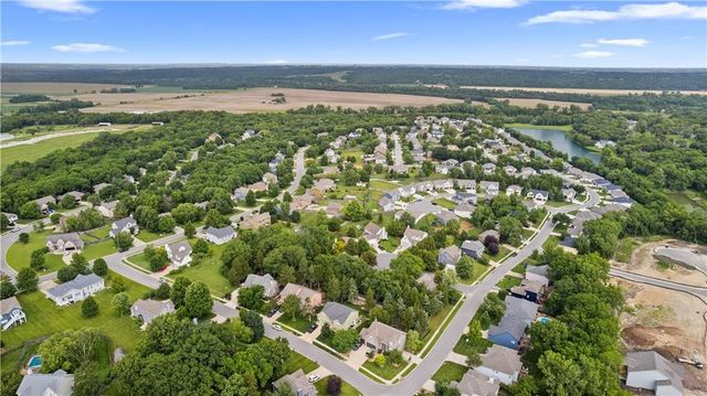 34561 W 85th Terrace, De Soto, KS 66218