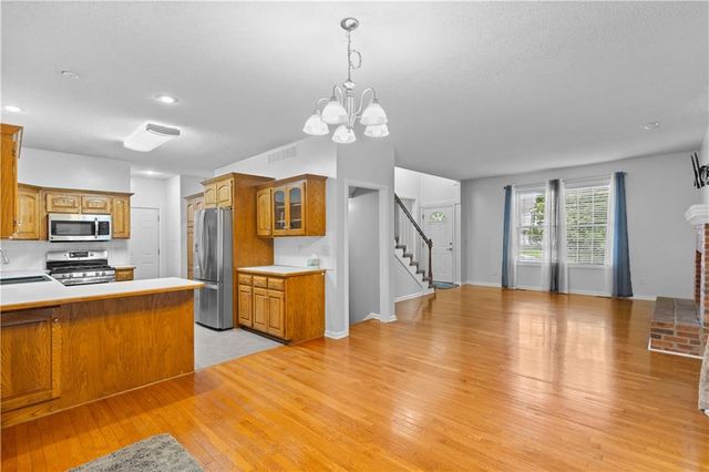 34561 W 85th Terrace, De Soto, KS 66218