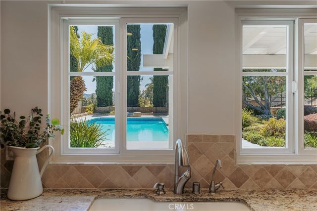 900 Chudleigh Lane, Glendale, CA 91207