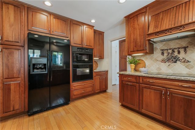900 Chudleigh Lane, Glendale, CA 91207