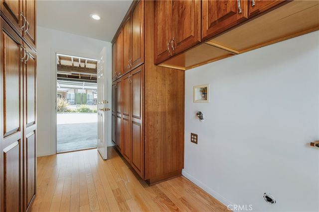 900 Chudleigh Lane, Glendale, CA 91207