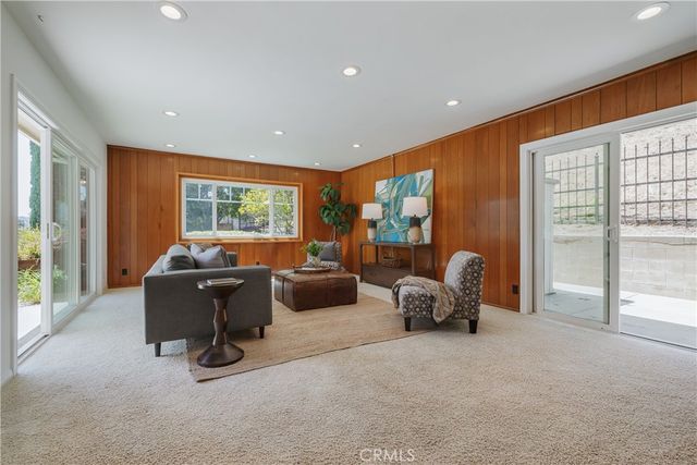 900 Chudleigh Lane, Glendale, CA 91207