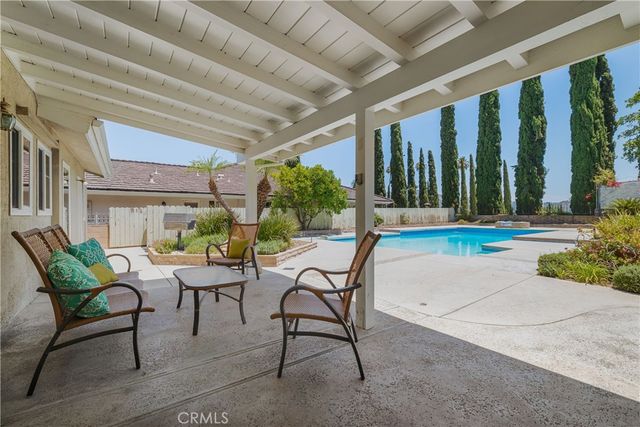 900 Chudleigh Lane, Glendale, CA 91207