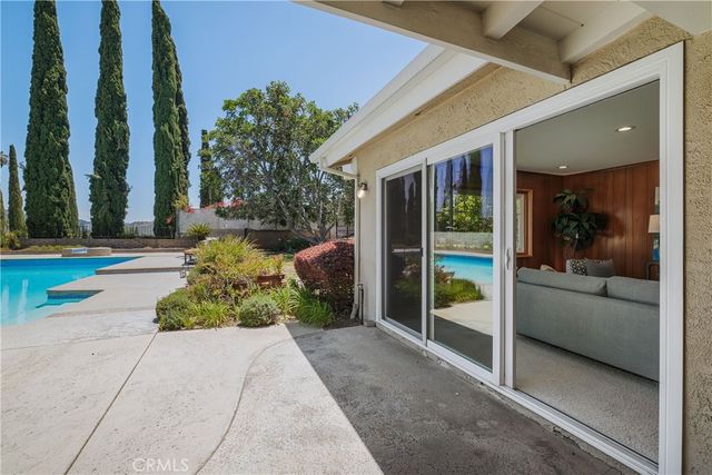 900 Chudleigh Lane, Glendale, CA 91207