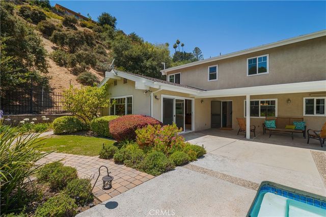 900 Chudleigh Lane, Glendale, CA 91207