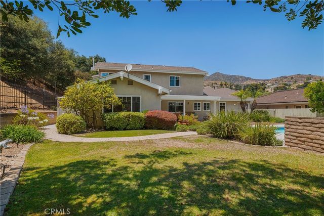 900 Chudleigh Lane, Glendale, CA 91207
