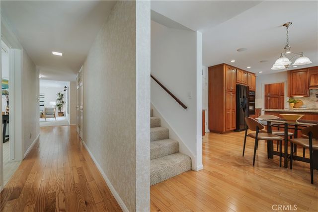 900 Chudleigh Lane, Glendale, CA 91207