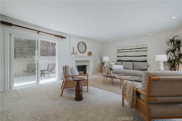 900 Chudleigh Lane, Glendale, CA 91207